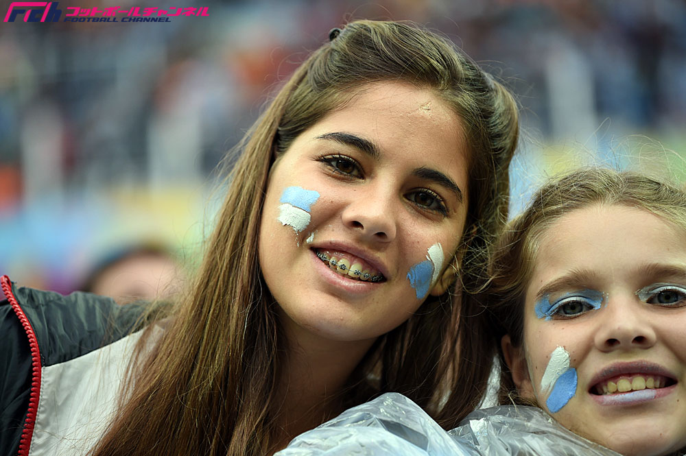 準決勝 アルゼンチン代表vsオランダ代表戦の美女サポーターたち - フットボールチャンネル