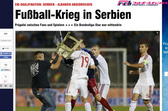 EURO予選、セルビア対アルバニアが中止に！　サポーターが発煙筒を投げ込み最後は乱闘に発展