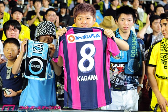 写真で振り返る 香川 丸岡が凱旋 川崎fと親善試合のドルトムント 日本のファンも熱狂 フットボールチャンネル