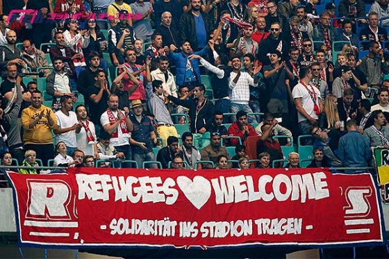 ブンデスリーガ全クラブで「wir helfen」ワッペン付きユニを着用。対象試合で難民支援へ