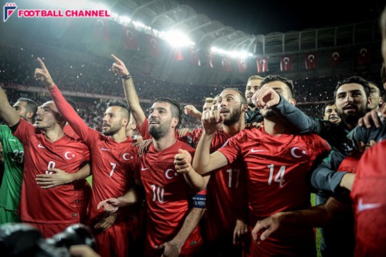 EURO予選で起きた6つの出来事。“小国”の躍進、トルコに起きた奇跡…暴動による悲劇も