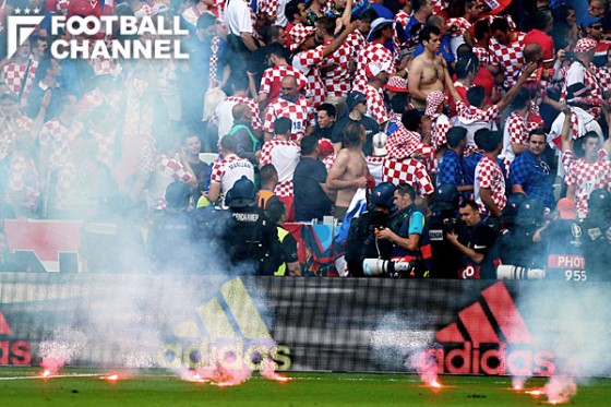 暴動に揺れるeuro Uefaがクロアチアに10万円の罰金とチケット販売を禁止 フットボールチャンネル