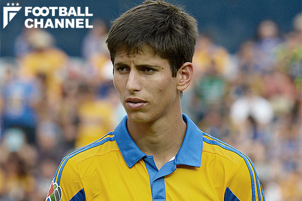 ドルトムント ドリブラーをもう一人獲得か メキシコ代表の若手mfに接近 フットボールチャンネル