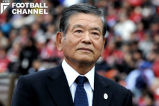 横浜フリューゲルスと横浜マリノスが合併した当時Jリーグチェアマンを務めていた川淵三郎氏
