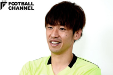 『ジュニアサッカーを応援しよう!VOL.46』（カンゼン）のインタビューに応じた大迫勇也