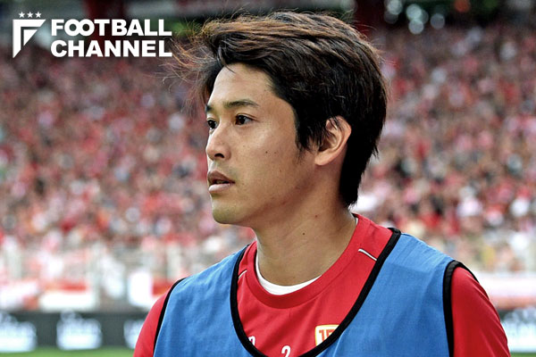 内田篤人 新天地デビュー戦で躍動も ユニフォームにまさかの選手名ミス フットボールチャンネル