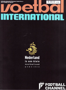 オランダのW杯予選敗退後、現地誌『フットボール・インターナショナル』は表紙が真っ黒だった