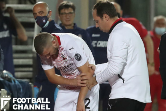 ミランのクロアチア代表fwが負傷 クロトーネ戦で左肘を脱臼 フットボールチャンネル