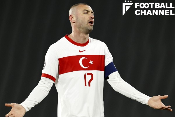 オランダ代表が撃沈 トルコ代表35歳fwが圧巻のハットトリック 9 5の評価でmom獲得 フットボールチャンネル