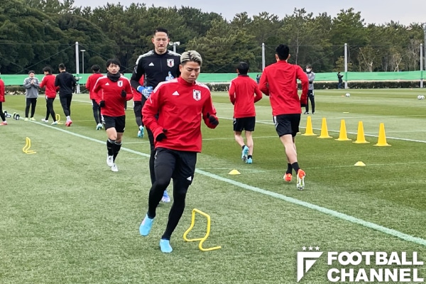 浅野拓磨 無事に新型コロナ陰性 28日から再合流 日本代表はサウジアラビア戦へ始動 フットボールチャンネル