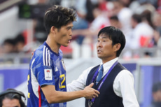 サッカー日本代表DF冨安健洋と森保一監督