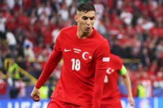 サッカートルコ代表DFメルト・ミュルドゥル