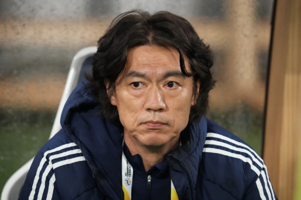ホン・ミョンボ監督