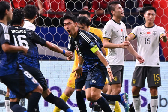 FIFAワールドカップ26アジア最終予選のサッカー日本代表対中国代表