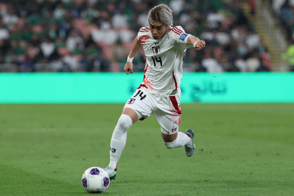 サッカー日本代表の伊東純也
