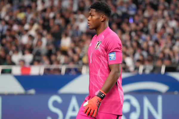 サッカー日本代表の鈴木彩艶