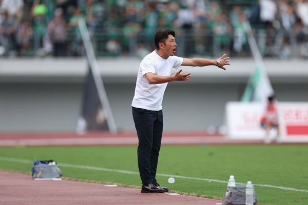 FC岐阜の天野賢一監督