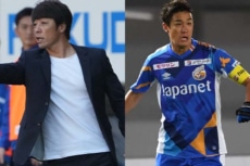 V・ファーレン長崎の下平隆宏監督と秋野央樹