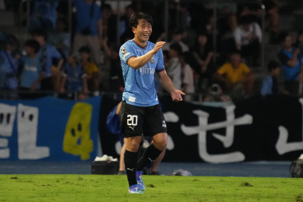山田新