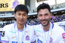 サンフレッチェ広島MF中島洋太朗とMFトルガイ・アルスラン
