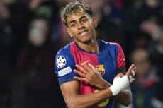 バルセロナに所属する17歳FWラミン・ヤマル
