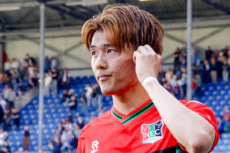 小川航基