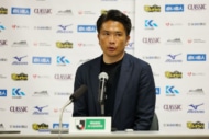北海道コンサドーレ札幌　岩政大樹監督