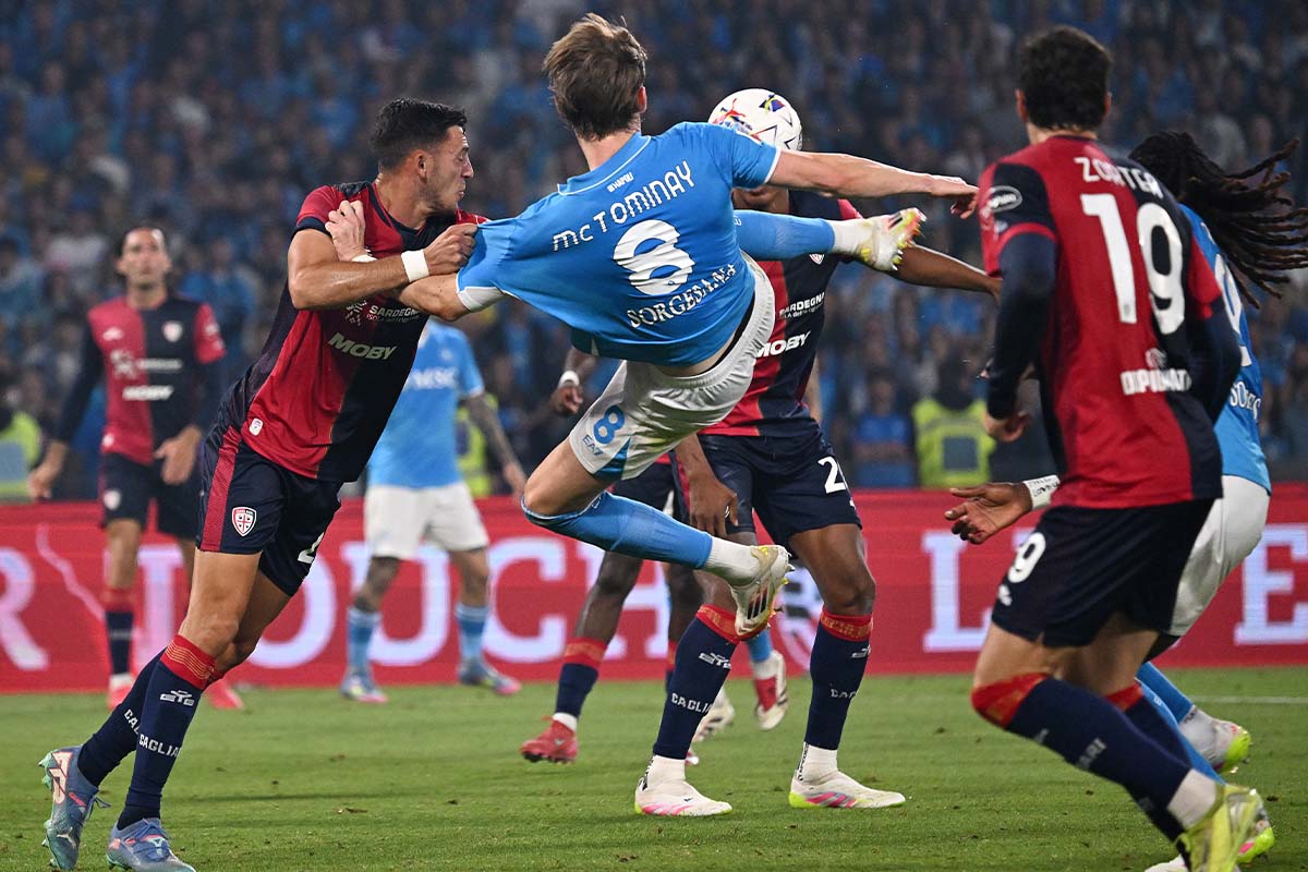 ナポリに所属するサッカースコットランド代表MFスコット・マクトミネイ