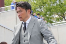 北海道コンサドーレ札幌　岩政大樹監督