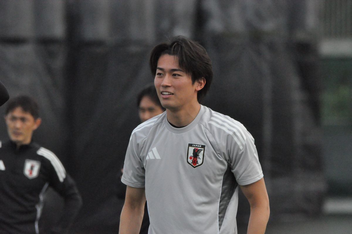 日本代表　中村敬斗