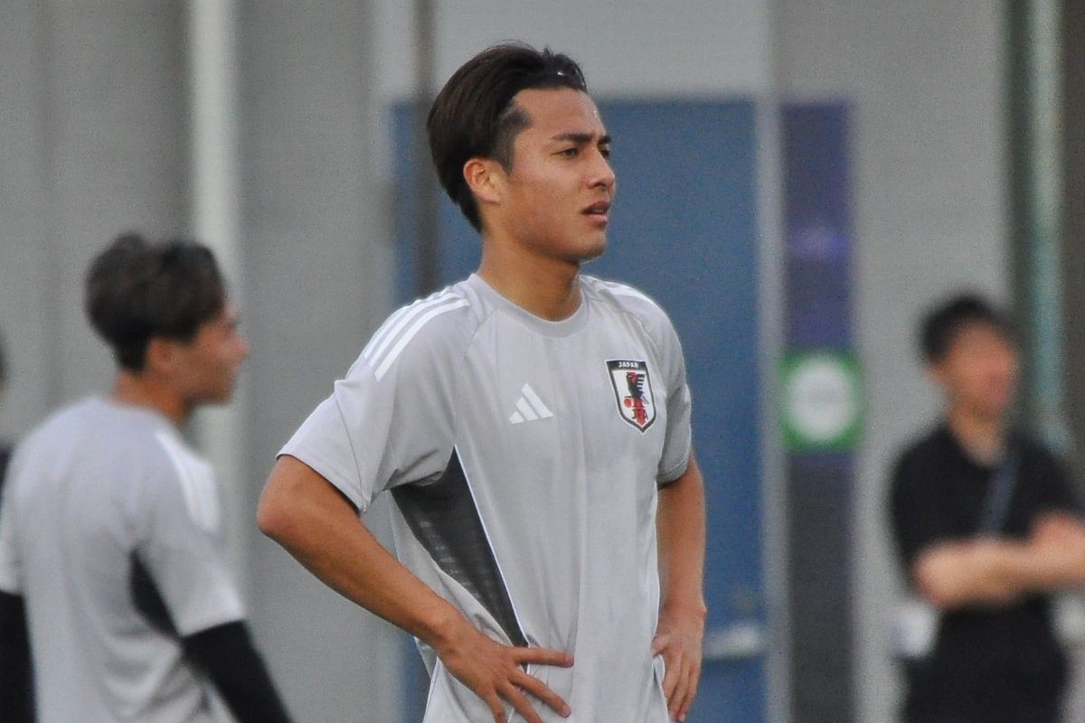 日本代表　佐野航大