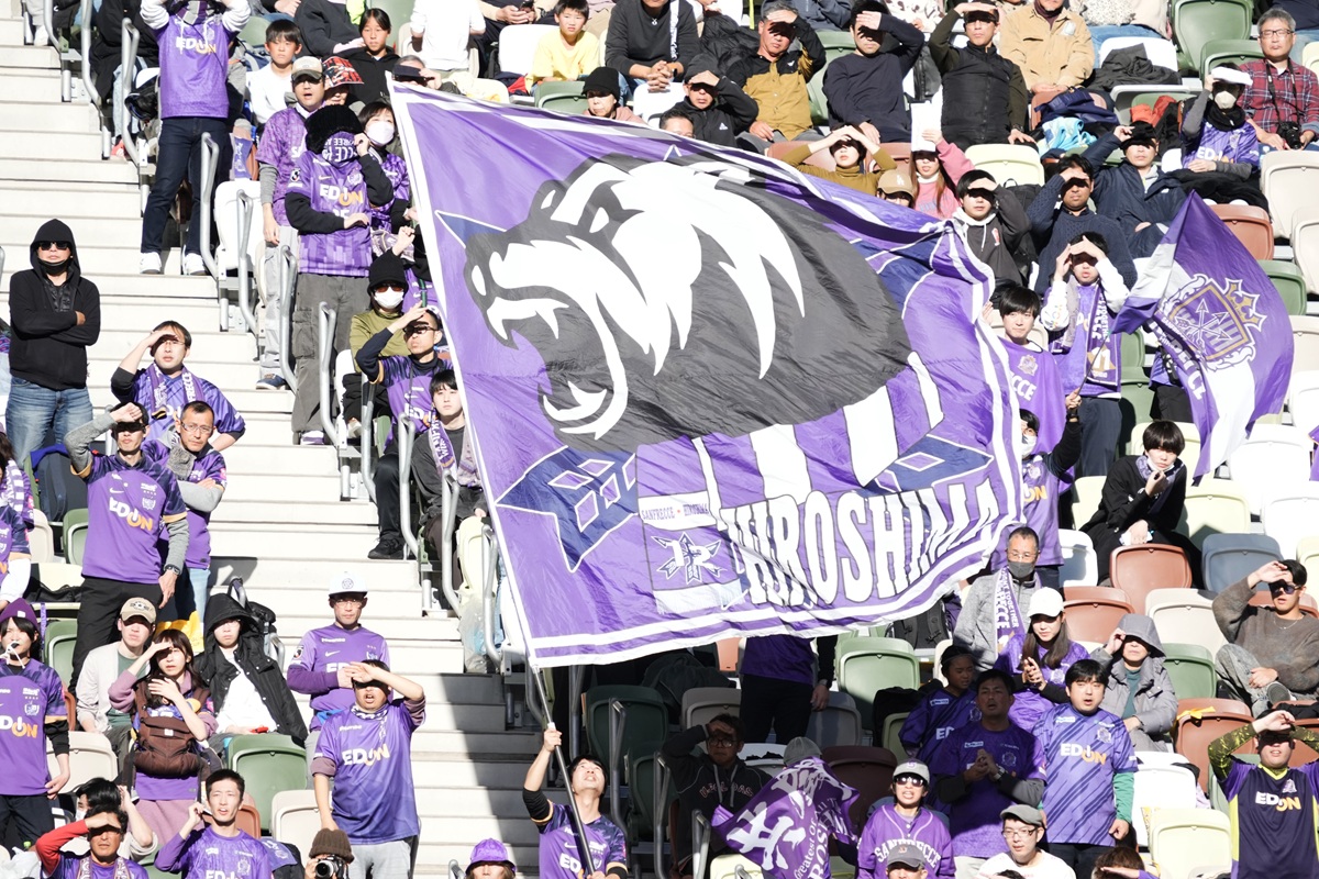 1位：サンフレッチェ広島レジーナ