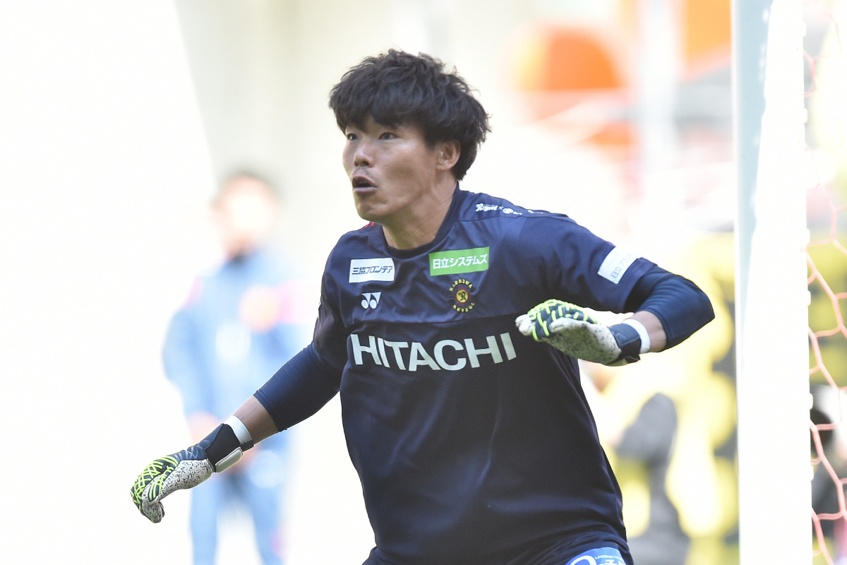 小島亨介