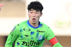 湘南ベルマーレFW鈴木章斗