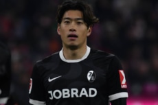 フライブルクMF鈴木唯人