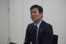 インタビューに応じるサッカー日本代表・森保一監督