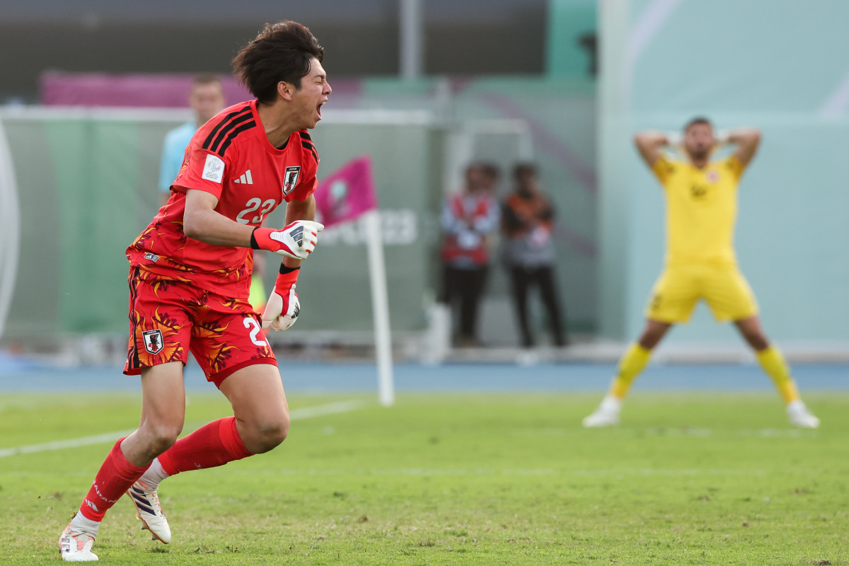 サッカーU-23日本代表GK荒木琉偉