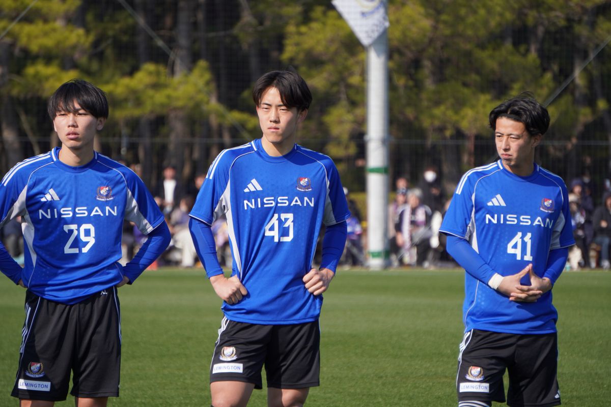 横浜F・マリノス (左から)樋口有斗、藤井翔大、松村晃助