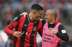 北海道コンサドーレ札幌でジェイ・ボスロイドと一緒にプレーした小野伸二