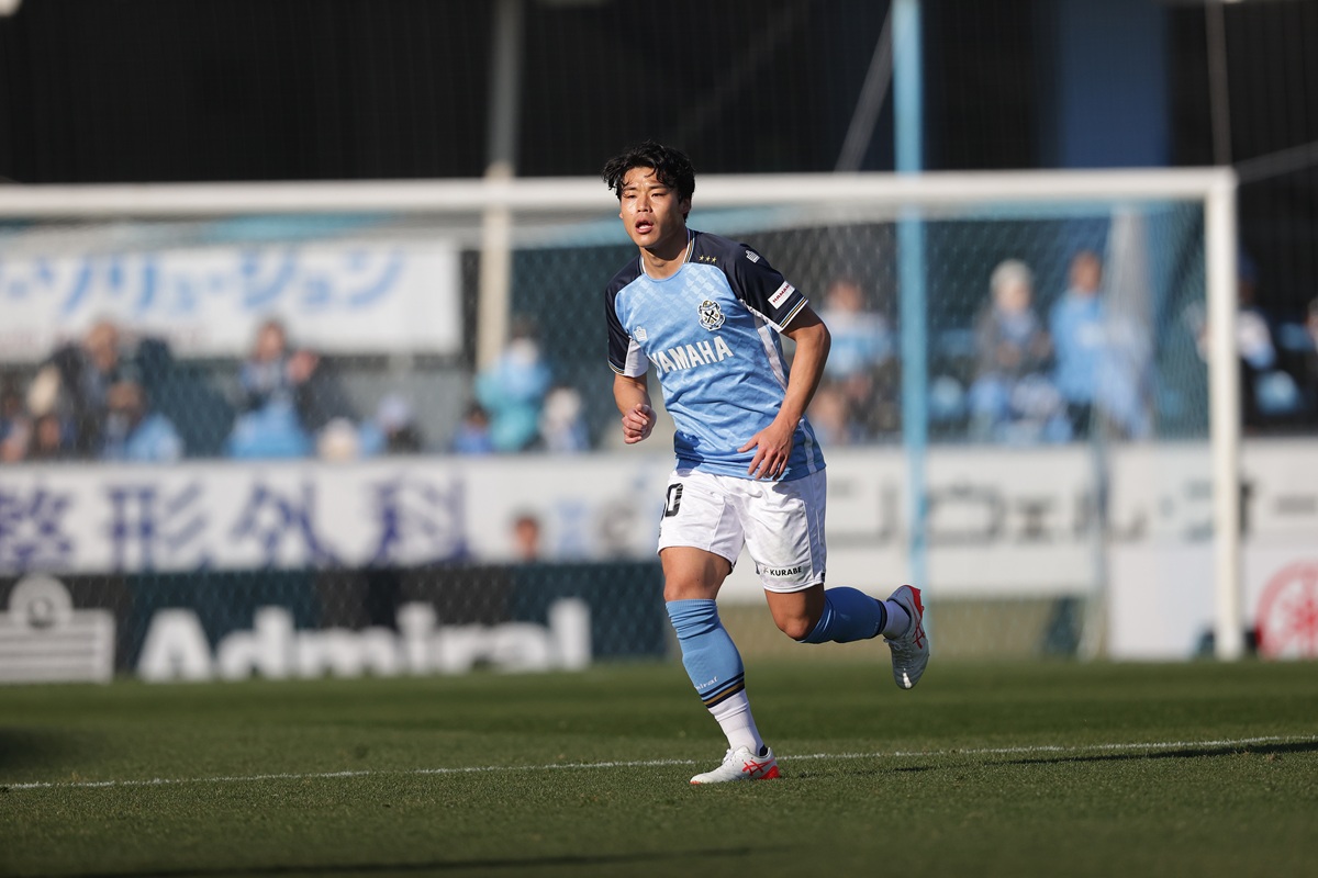山﨑浩介