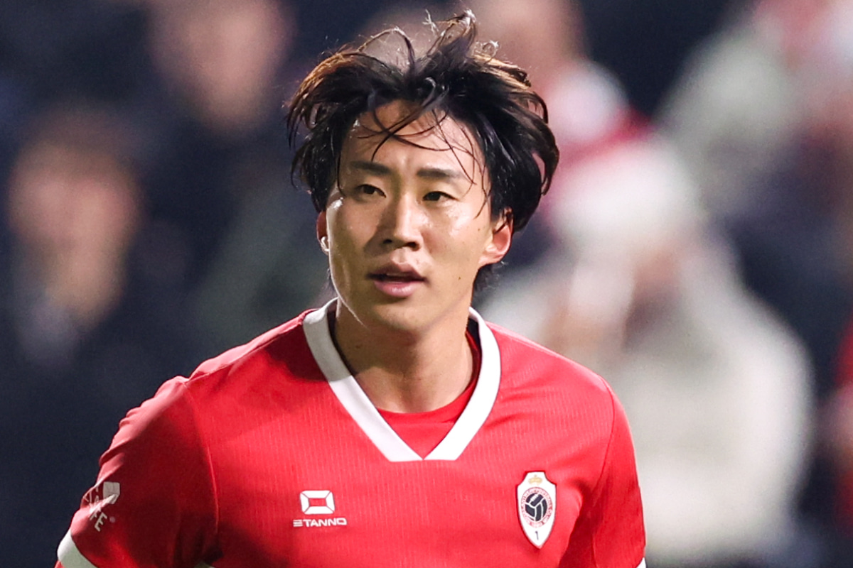 アントワープDF綱島悠斗