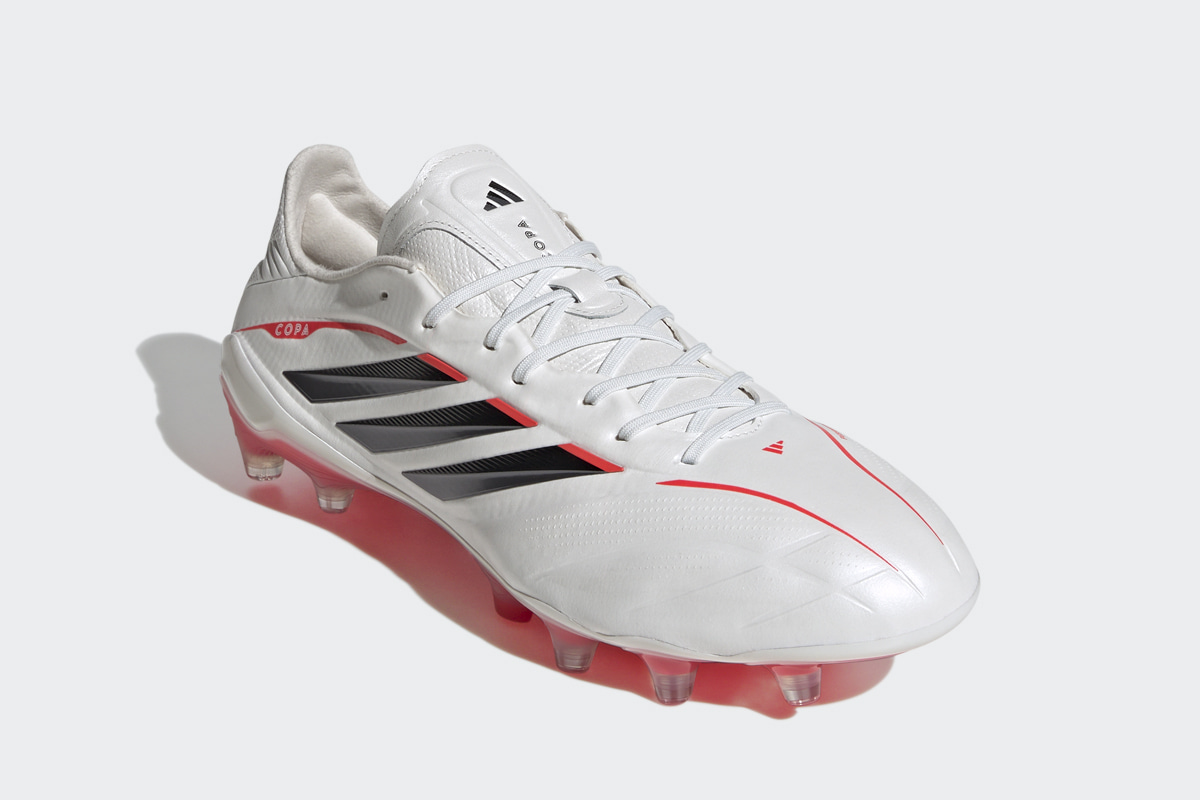 アディダスのサッカースパイク「コパ ピュア 4」【写真提供:Adidas】