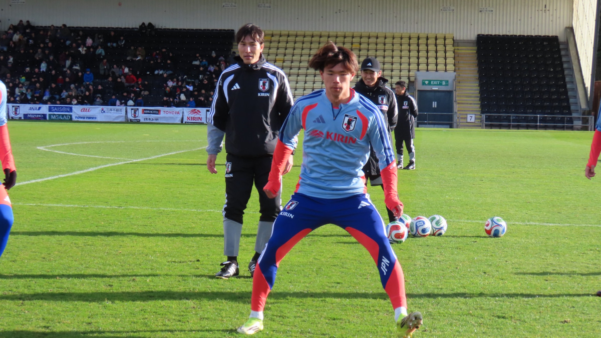 サッカー日本代表 塩貝健人