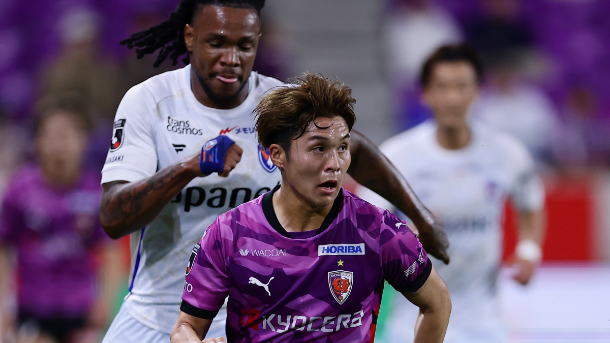 尹星俊(京都サンガF.C.)、マテウス ジェズス(V・ファーレン長崎)