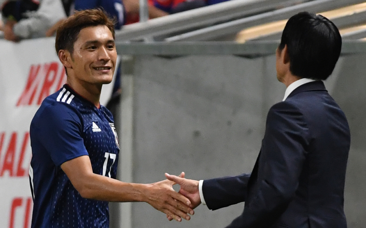 サッカー日本代表 青山敏弘と森保一監督 森保監督初陣でキャプテンを託された青山
