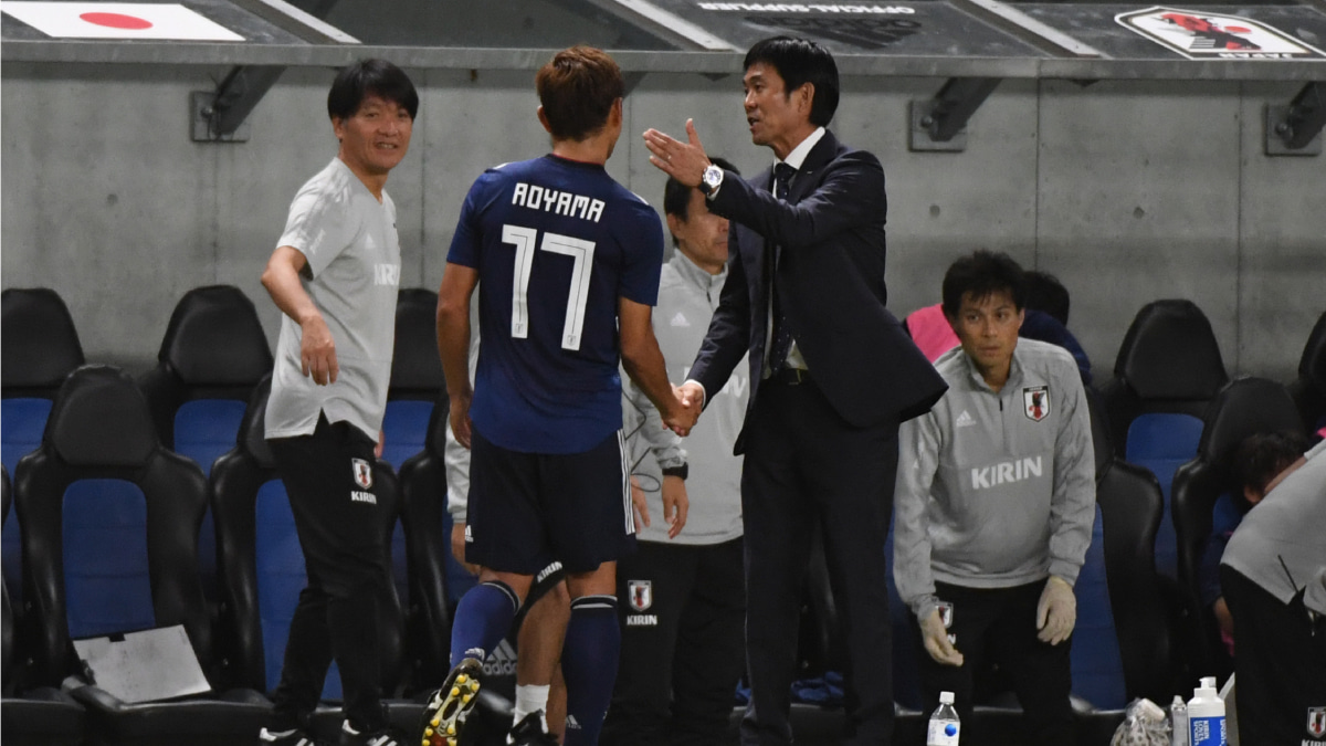 サッカー日本代表 青山敏弘と森保一監督 森保監督初陣でキャプテンを託された青山