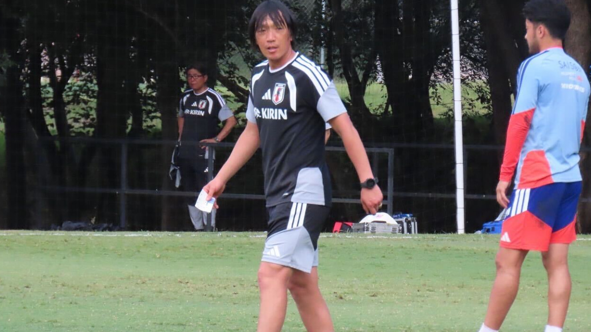 サッカー日本代表、中村俊輔コーチ