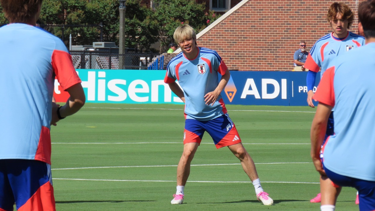 サッカー日本代表、伊東純也