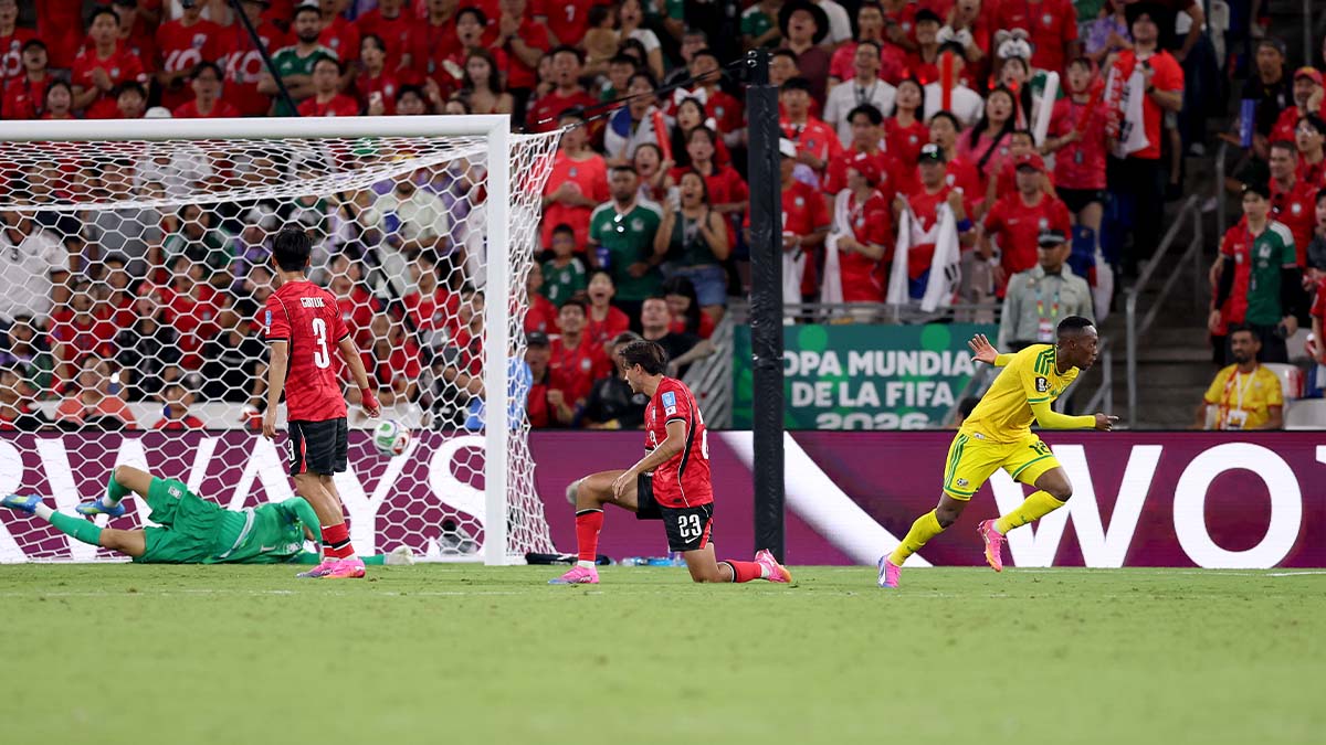 韓国代表、まさかのグループAの3位に転落。1-0勝利の南アフリカ代表が初のW杯決勝トーナメント進出決定
