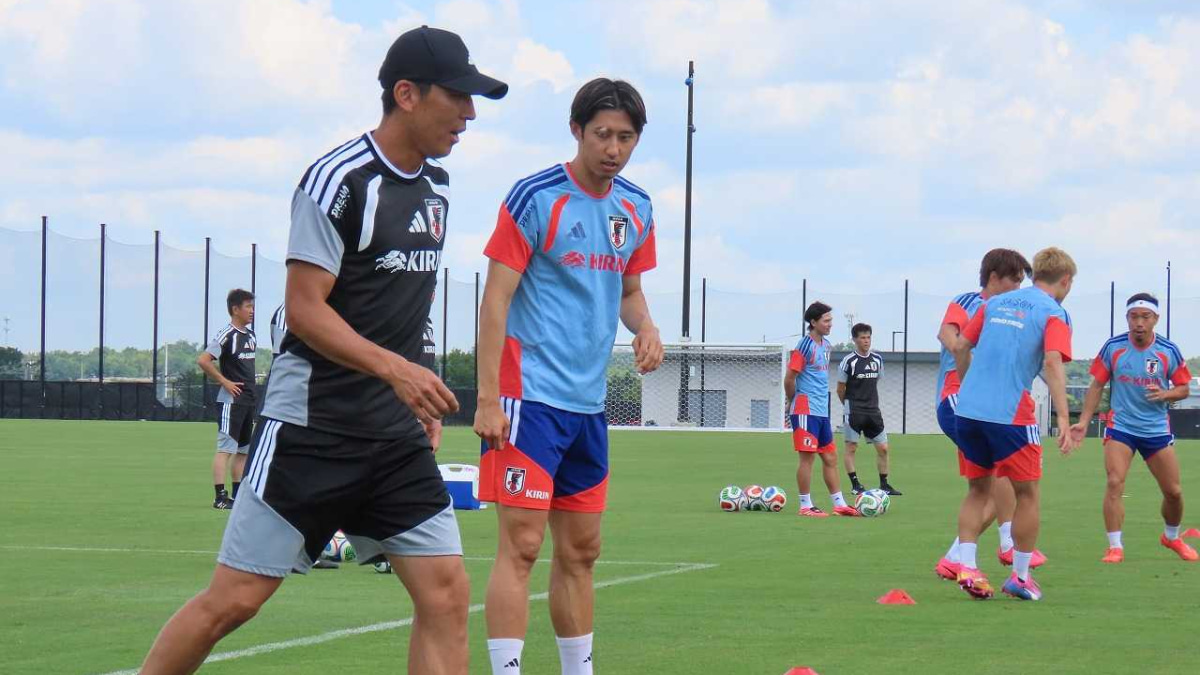 日本代表　ナッシュビルでのトレーニング　長谷部誠コーチと伊藤洋輝